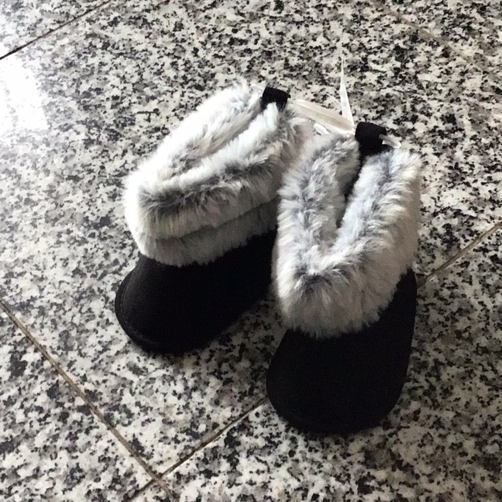 Stepping Stones comfortable and stylish shoes for young sweet babies feet.